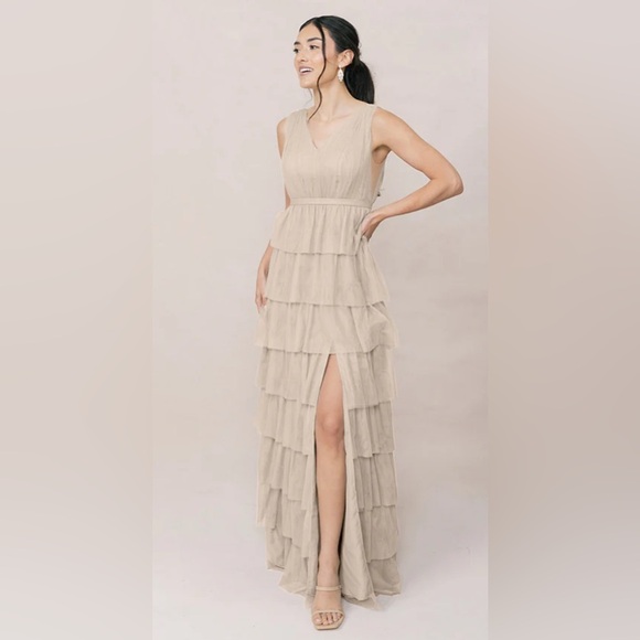 NEW Revelry Clove Tulle Maxi Dress Mist Gray Size 4 Tiered Formal Bridesmaid NWT - Picture 1 of 8